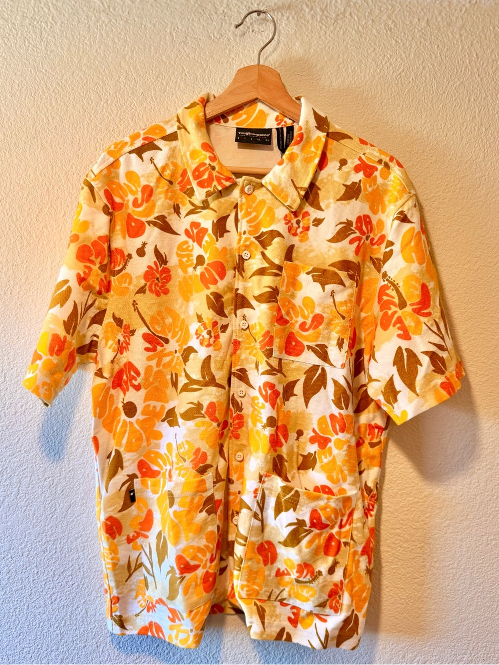 THE HUNDREDS Tropical Floral Aloha SS Woven Shirt w/ Lower Front Pockets